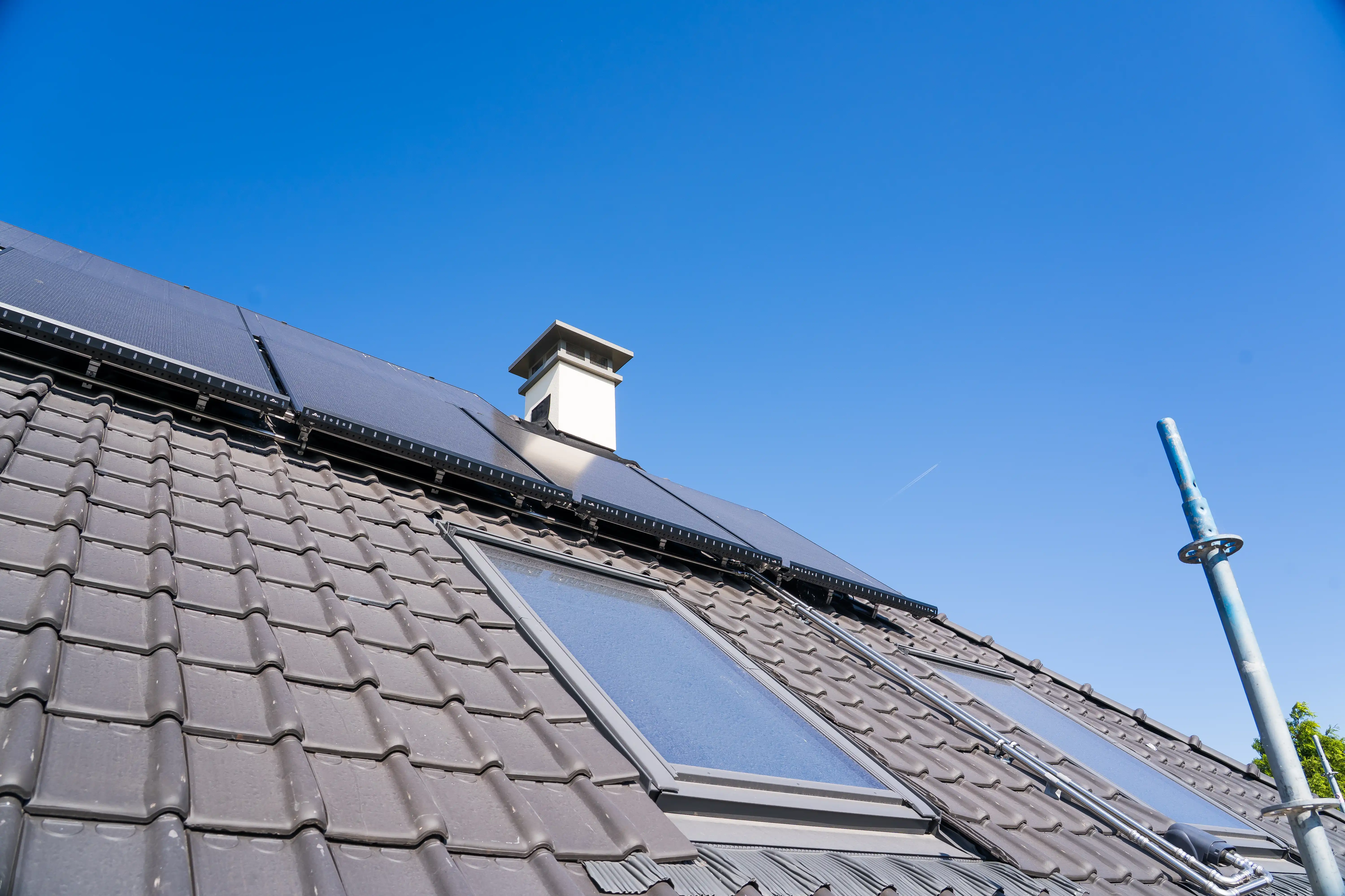 Elektriciteit zonnepanelen woning Middelland Installatie Techniek MIT